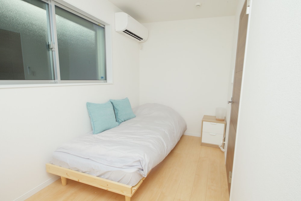 NISHI-SUGAMO GUEST HOUSE 2MIN TO NISHI-SUGAMO STA. 13MIN TO IKEBUKURO STA. 東京