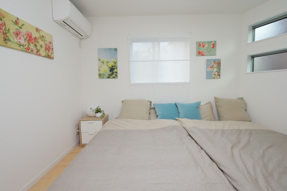 NISHI-SUGAMO GUEST HOUSE 2MIN TO NISHI-SUGAMO STA. 13MIN TO IKEBUKURO STA. 東京