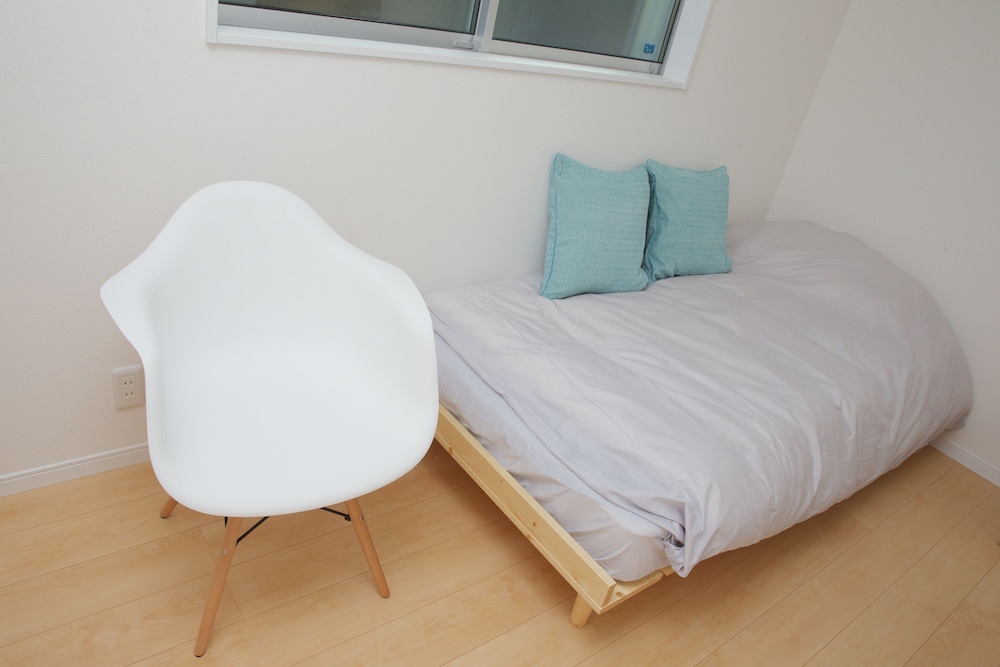 NISHI-SUGAMO GUEST HOUSE 2MIN TO NISHI-SUGAMO STA. 13MIN TO IKEBUKURO STA. 東京