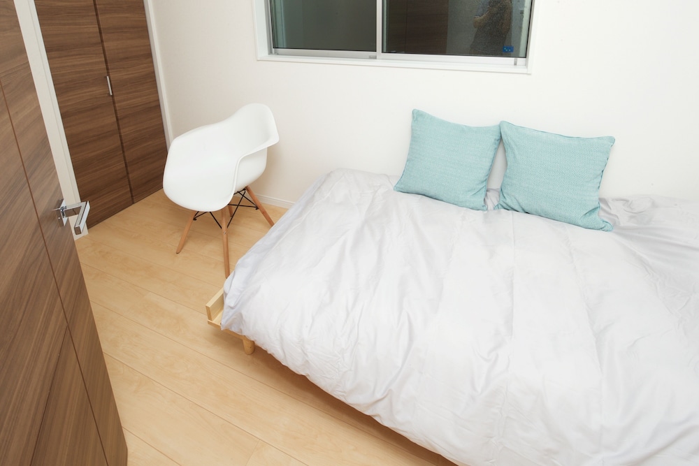 NISHI-SUGAMO GUEST HOUSE 2MIN TO NISHI-SUGAMO STA. 13MIN TO IKEBUKURO STA. 東京