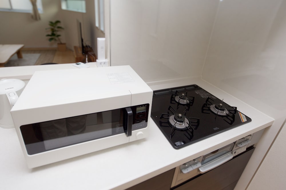 NISHI-SUGAMO GUEST HOUSE 2MIN TO NISHI-SUGAMO STA. 13MIN TO IKEBUKURO STA. 東京