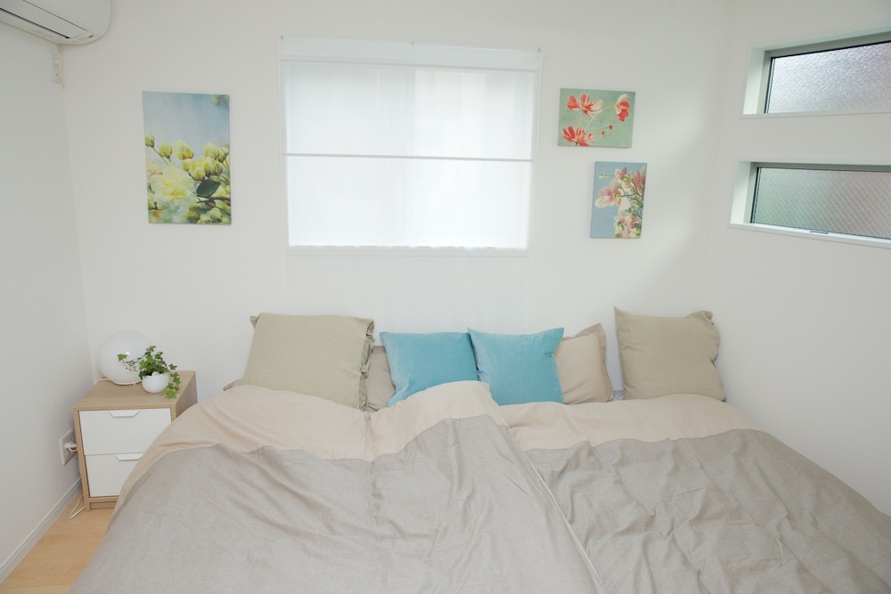 NISHI-SUGAMO GUEST HOUSE 2MIN TO NISHI-SUGAMO STA. 13MIN TO IKEBUKURO STA. 東京
