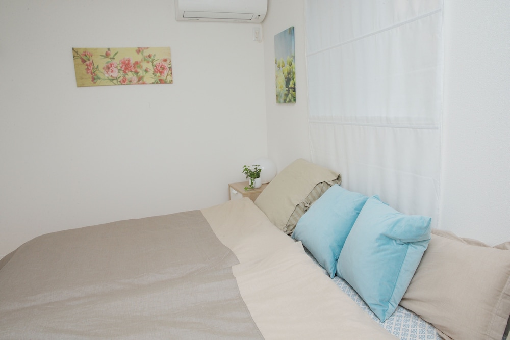 NISHI-SUGAMO GUEST HOUSE 2MIN TO NISHI-SUGAMO STA. 13MIN TO IKEBUKURO STA. 東京