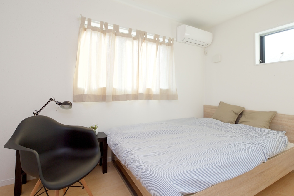 NISHI-SUGAMO GUEST HOUSE 2MIN TO NISHI-SUGAMO STA. 13MIN TO IKEBUKURO STA. 東京