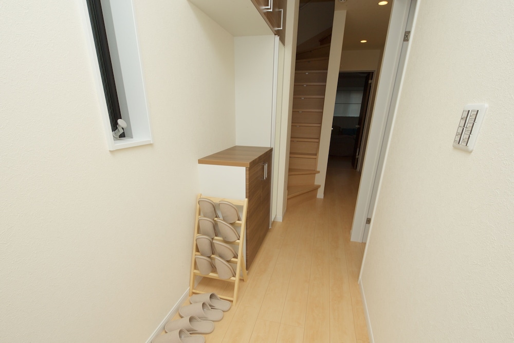 NISHI-SUGAMO GUEST HOUSE 2MIN TO NISHI-SUGAMO STA. 13MIN TO IKEBUKURO STA. 東京