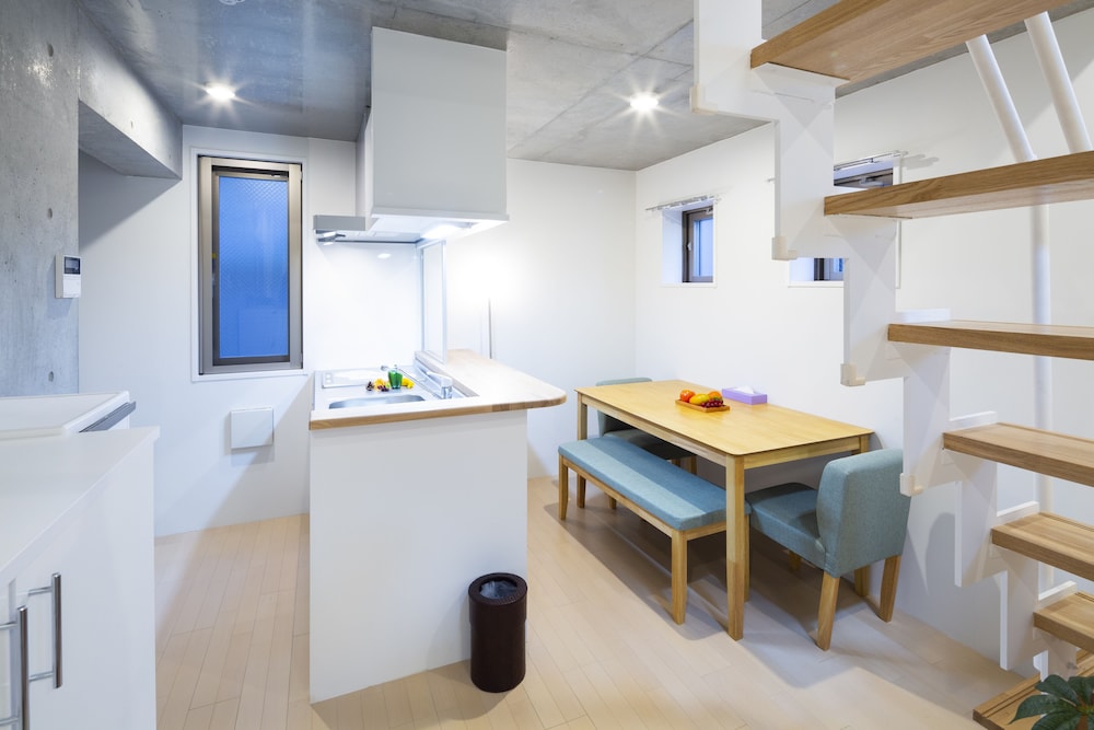 LAFFITTE HIRAI CONDOMINIUM HOTEL 東京