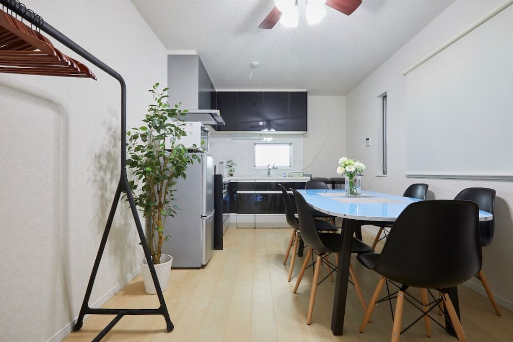 KASAI GUEST HOUSE, 4MIN TO KASAI STA, DIRECT BUSES TO AIRPORT & DISNEY 東京