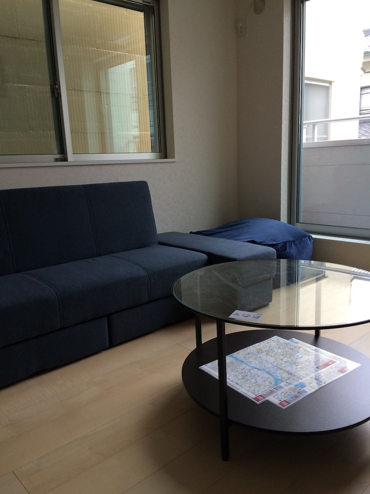 KASAI GUEST HOUSE, 4MIN TO KASAI STA, DIRECT BUSES TO AIRPORT & DISNEY 東京