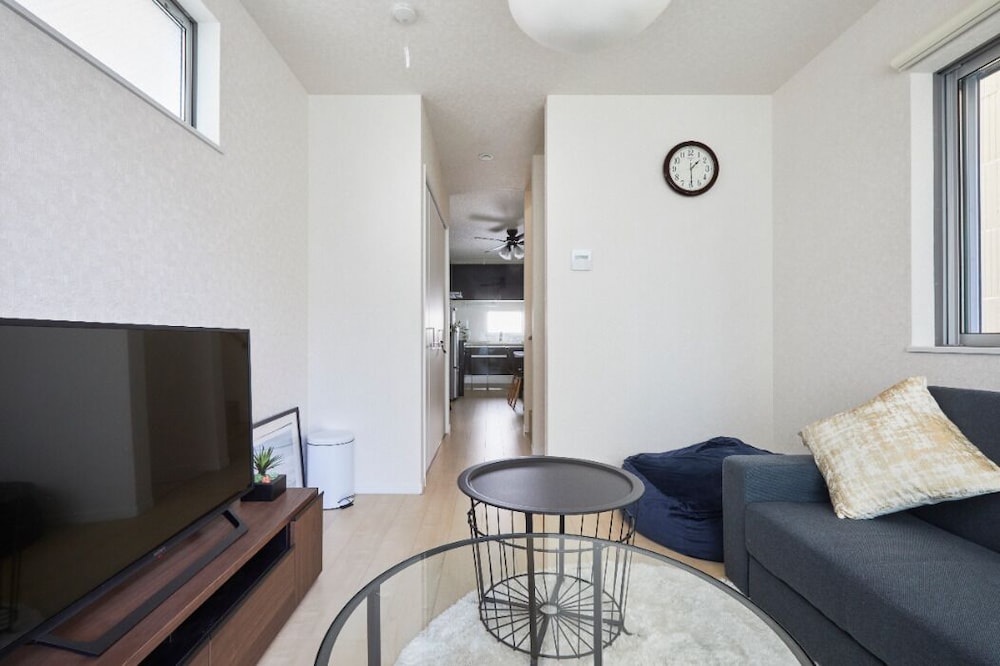 KASAI GUEST HOUSE, 4MIN TO KASAI STA, DIRECT BUSES TO AIRPORT & DISNEY 東京