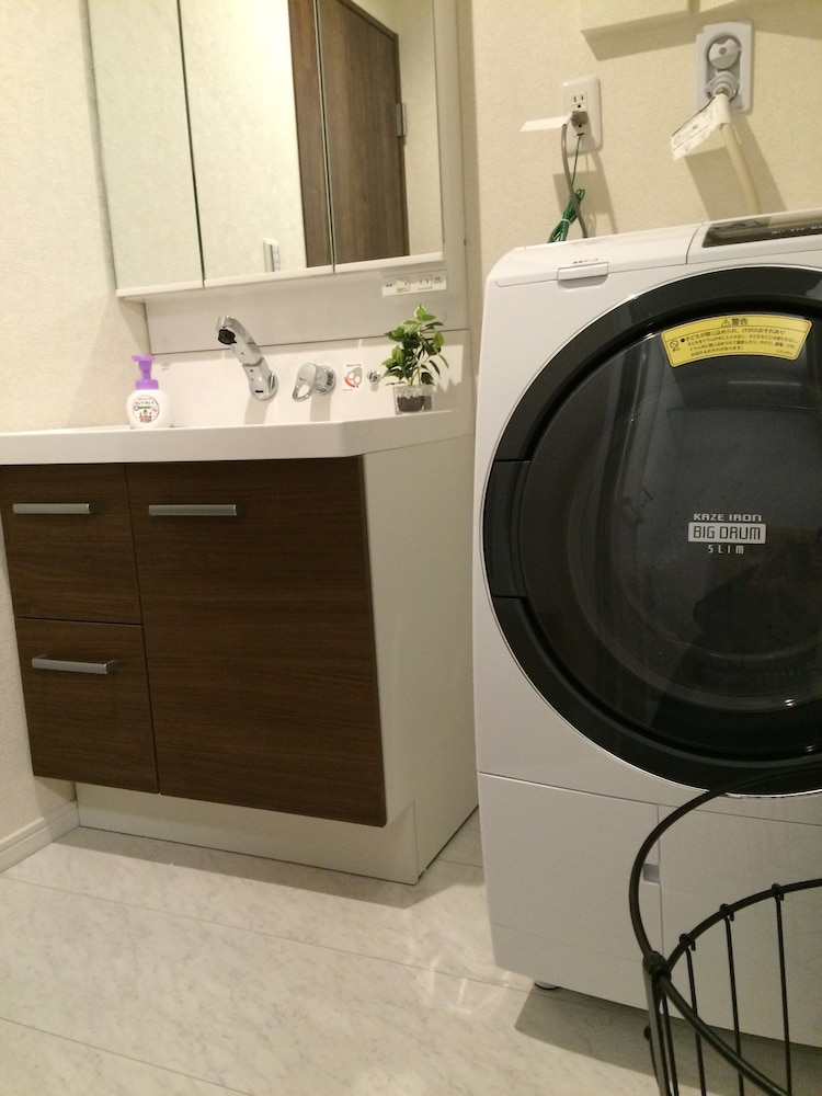 KASAI GUEST HOUSE, 4MIN TO KASAI STA, DIRECT BUSES TO AIRPORT & DISNEY 東京