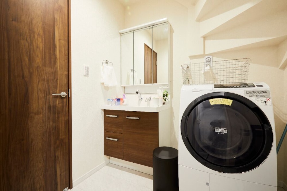 KASAI GUEST HOUSE, 4MIN TO KASAI STA, DIRECT BUSES TO AIRPORT & DISNEY 東京