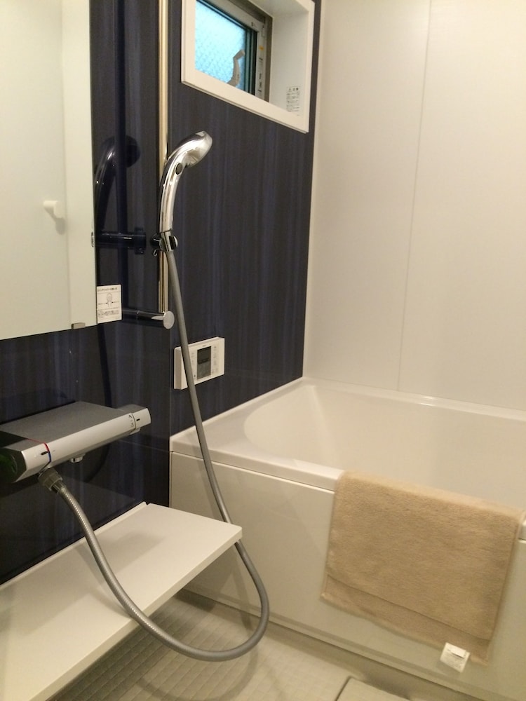 KASAI GUEST HOUSE, 4MIN TO KASAI STA, DIRECT BUSES TO AIRPORT & DISNEY 東京
