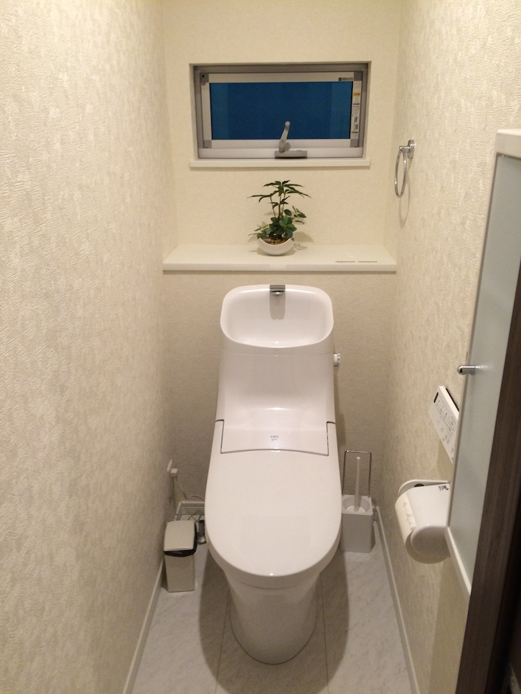 KASAI GUEST HOUSE, 4MIN TO KASAI STA, DIRECT BUSES TO AIRPORT & DISNEY 東京