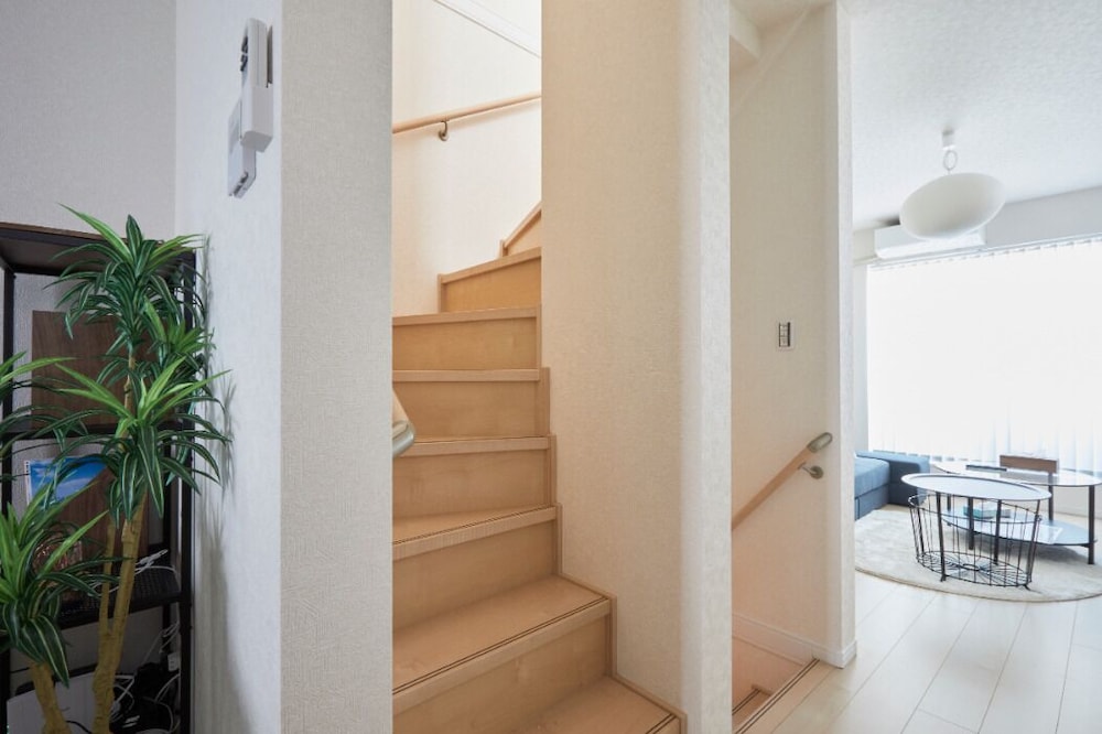 KASAI GUEST HOUSE, 4MIN TO KASAI STA, DIRECT BUSES TO AIRPORT & DISNEY 東京