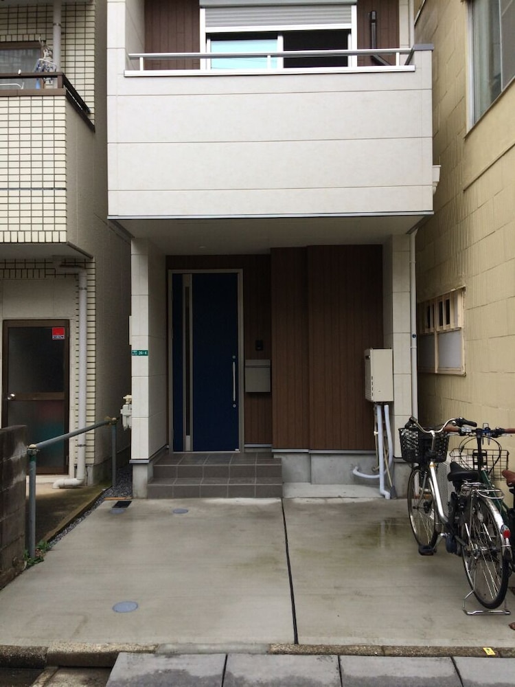 KASAI GUEST HOUSE, 4MIN TO KASAI STA, DIRECT BUSES TO AIRPORT & DISNEY 東京