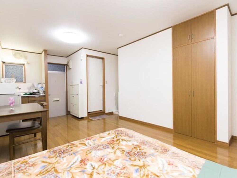CENTRALLY LOCATED DELUXE FURNISHED.2 東京