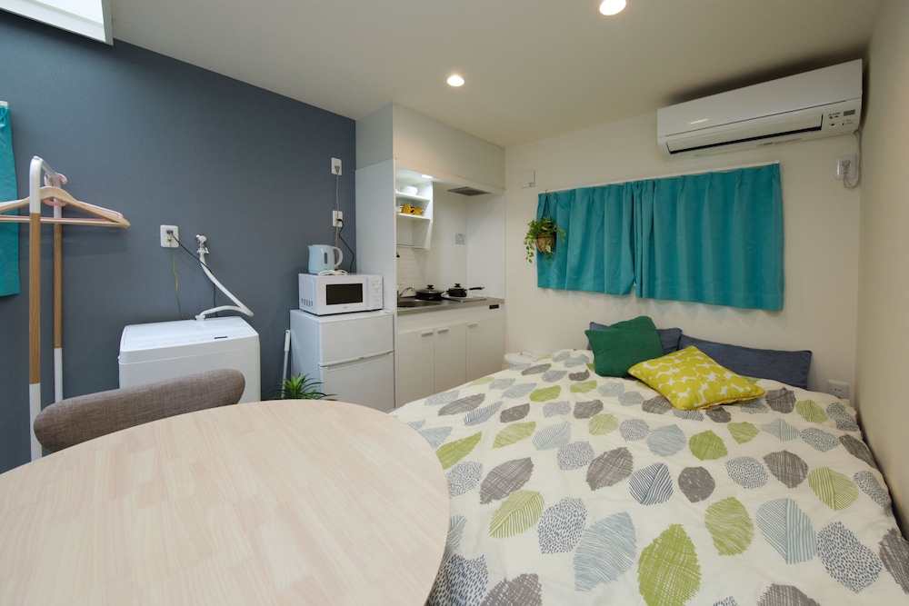 JR STATION APARTMENT 2F 東京