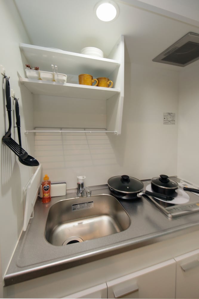 JR STATION APARTMENT 2F 東京