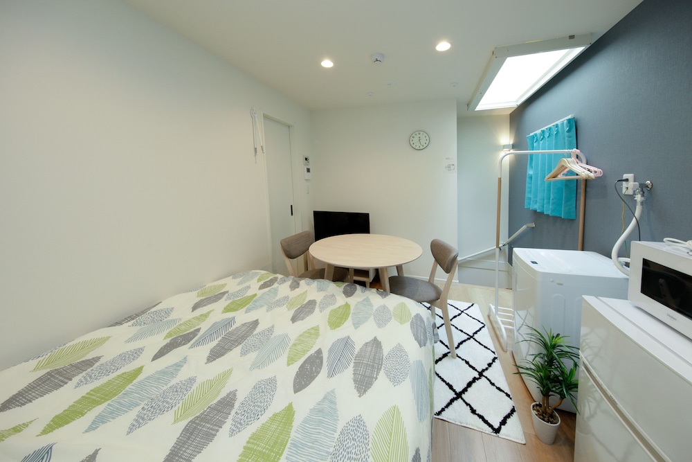 JR STATION APARTMENT 2F 東京