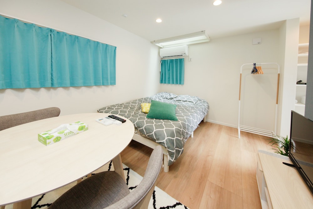 JR STATION APARTMENT 1F 東京