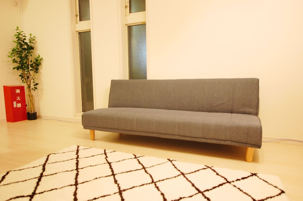 SOSHIGAYA APARTMENT 1F 東京