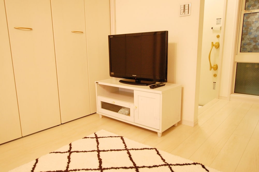 SOSHIGAYA APARTMENT 1F 東京