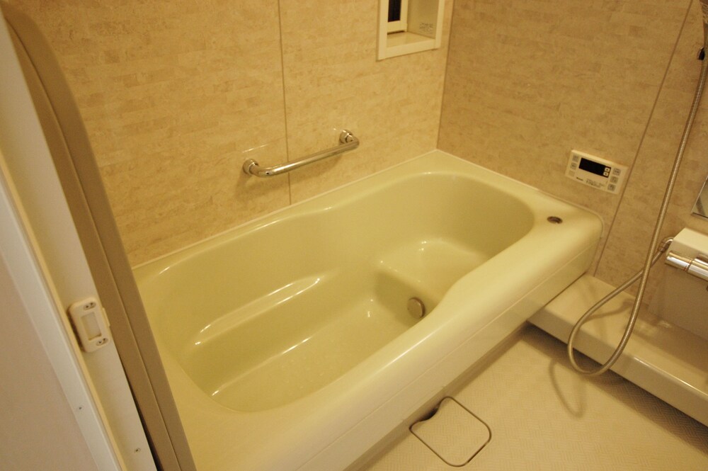 SOSHIGAYA APARTMENT 1F 東京