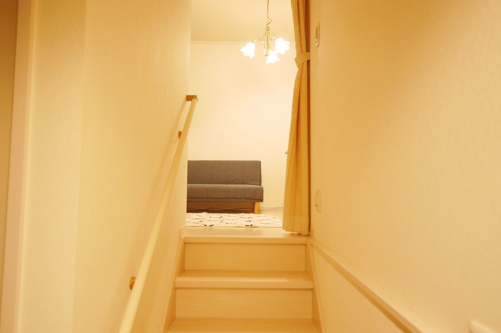 SOSHIGAYA APARTMENT 1F 東京