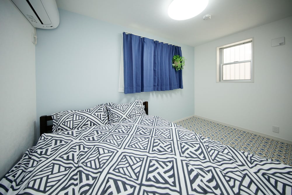 HIGASHI-ROKUGO HOUSE WHITE 東京