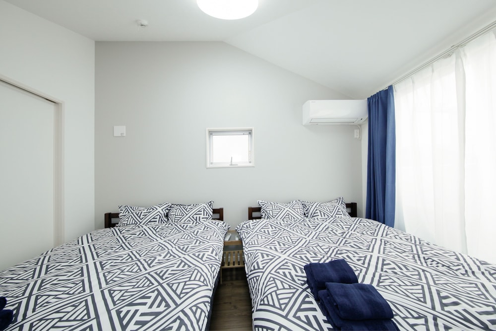 HIGASHI-ROKUGO HOUSE WHITE 東京