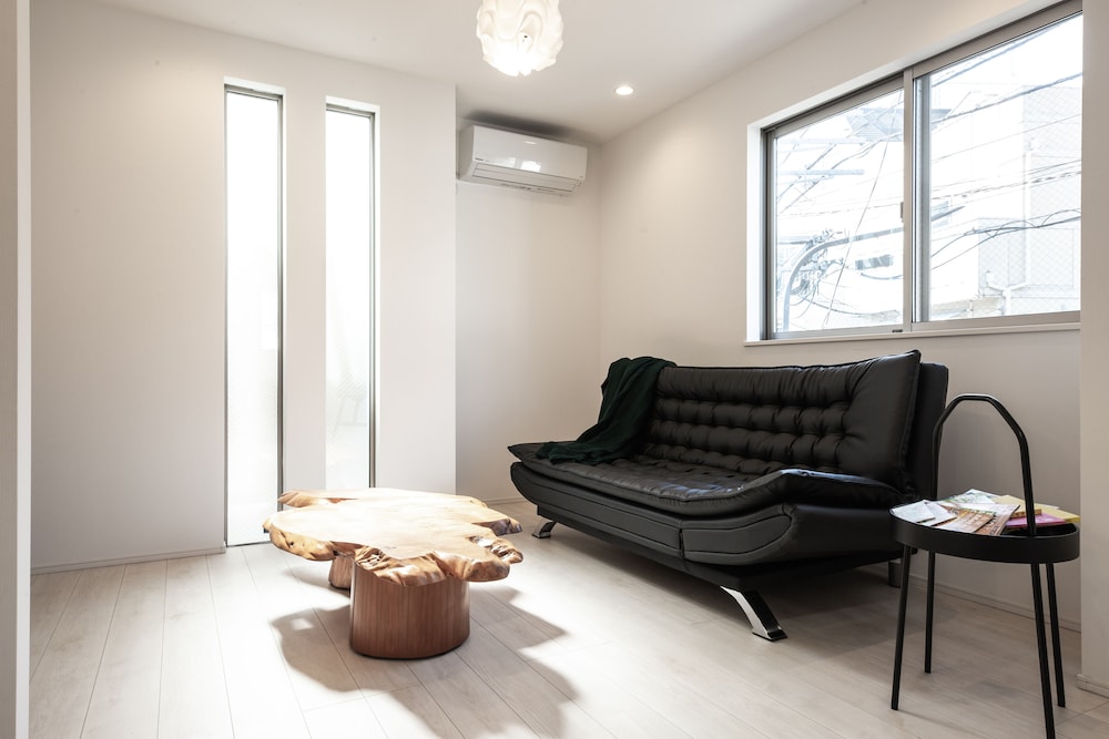 PRIVATE HOTEL OSHIAGE 東京