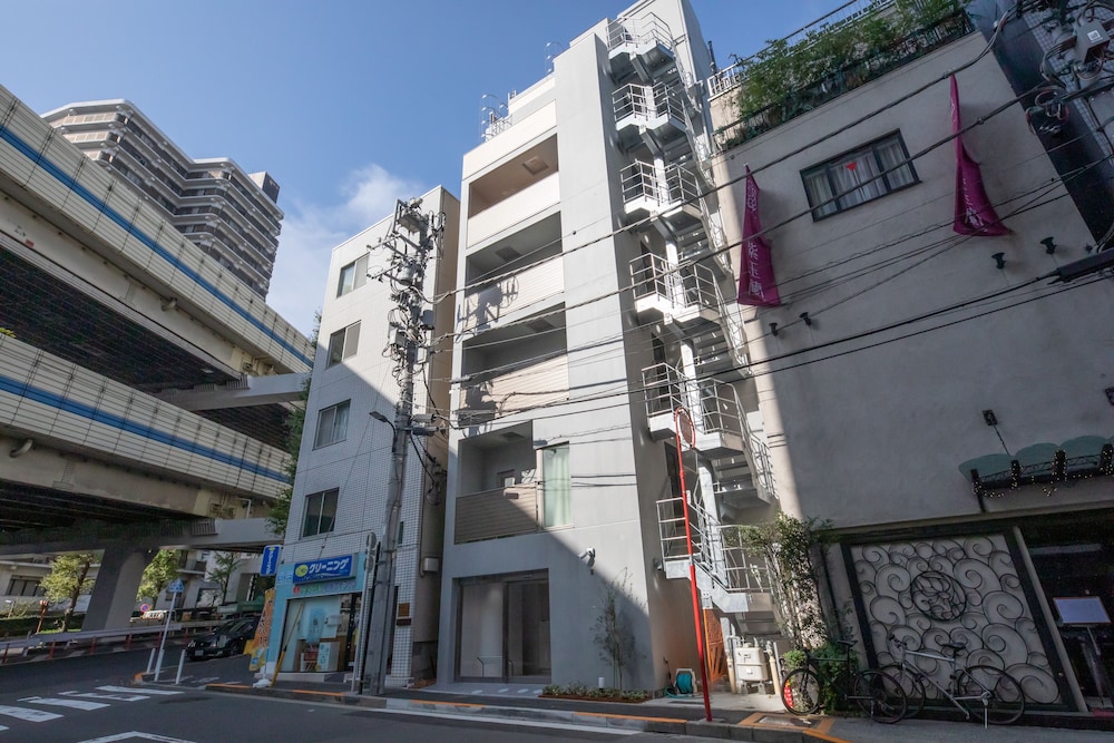BINEMU ASABUJUBAN 東京