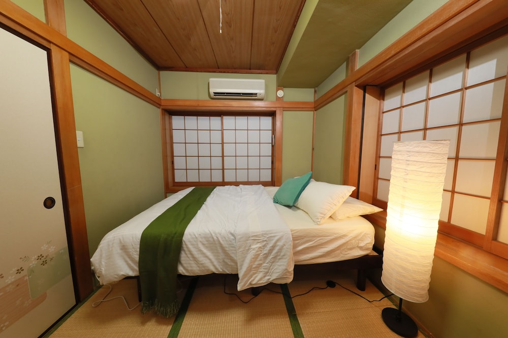 IBASHO ROPPONGI 東京