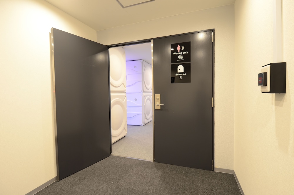 MOON STATION HOTEL TOKYO 東京