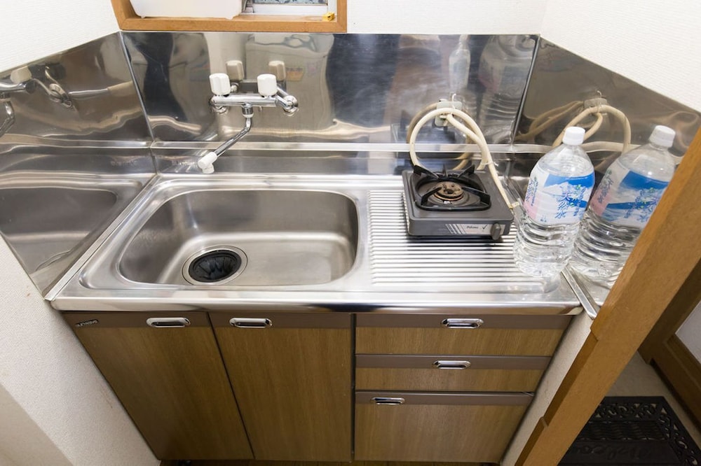 CENTRALLY LOCATED DELUXE FURNISHED.1 東京