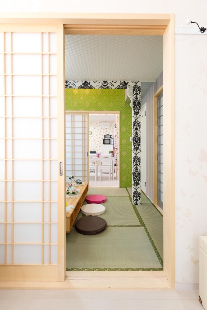 PAPILLON PARADIS NISHI-SHINJUKU 東京