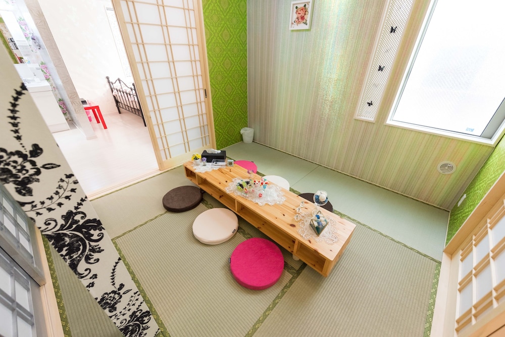 PAPILLON PARADIS NISHI-SHINJUKU 東京