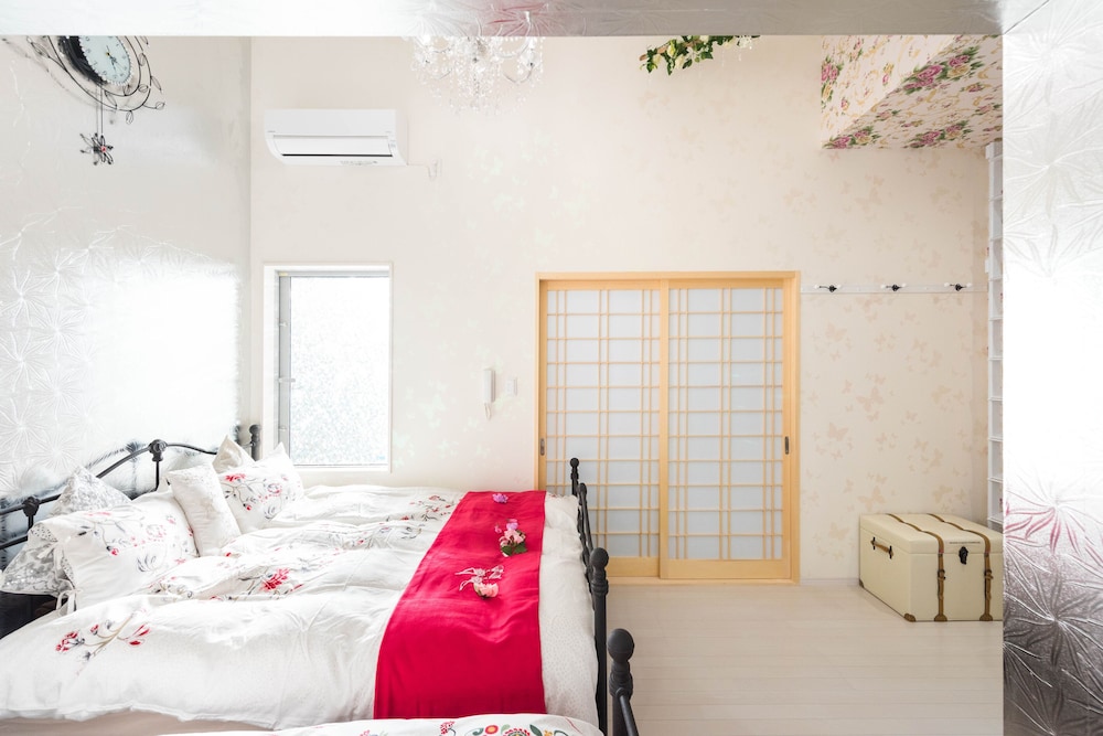 PAPILLON PARADIS NISHI-SHINJUKU 東京