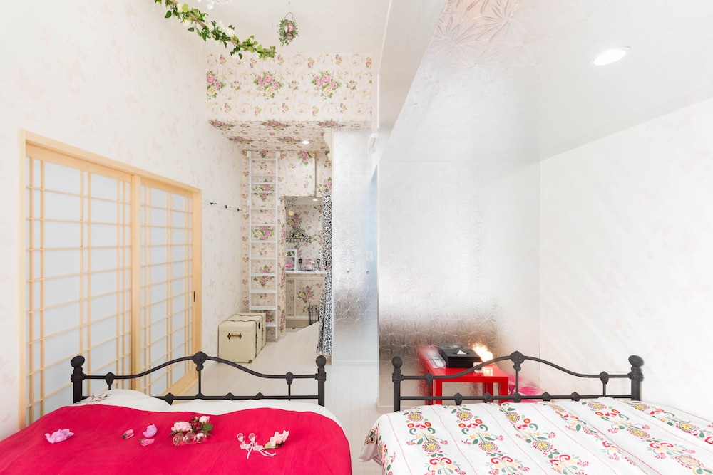 PAPILLON PARADIS NISHI-SHINJUKU 東京