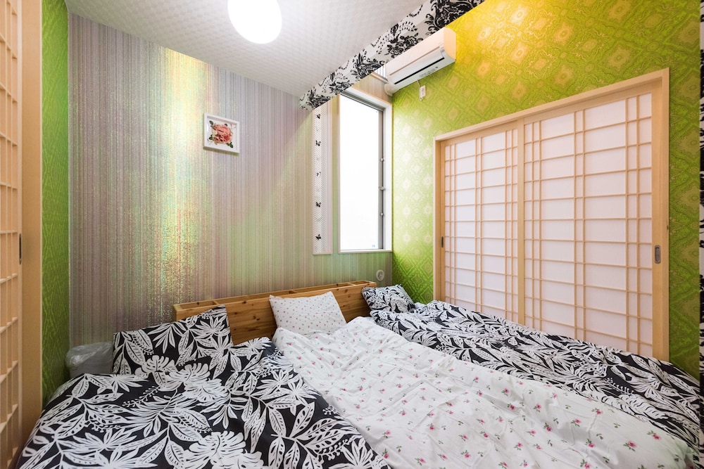 PAPILLON PARADIS NISHI-SHINJUKU 東京