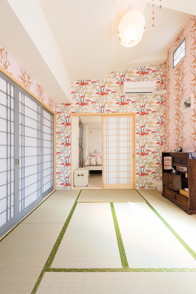 PAPILLON PARADIS NISHI-SHINJUKU 東京