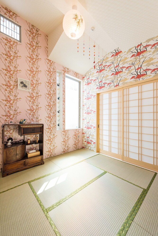 PAPILLON PARADIS NISHI-SHINJUKU 東京