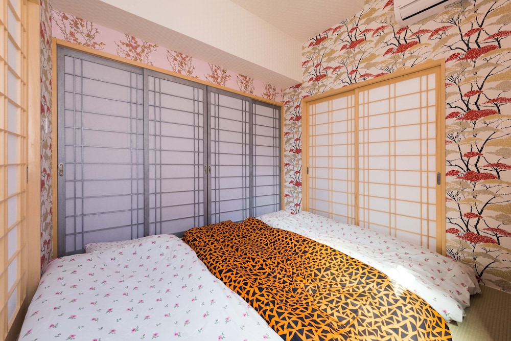 PAPILLON PARADIS NISHI-SHINJUKU 東京