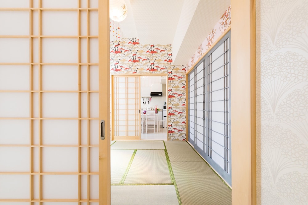 PAPILLON PARADIS NISHI-SHINJUKU 東京