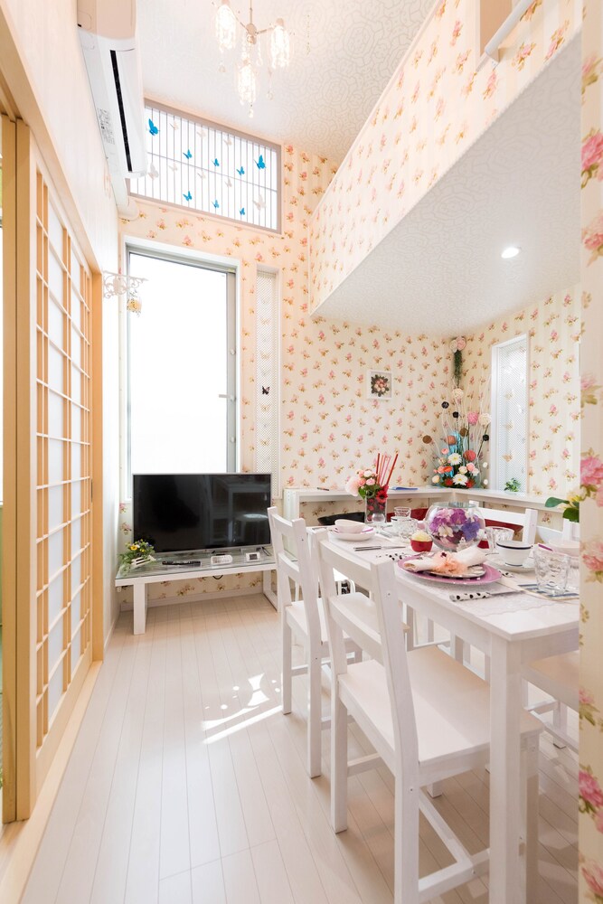 PAPILLON PARADIS NISHI-SHINJUKU 東京