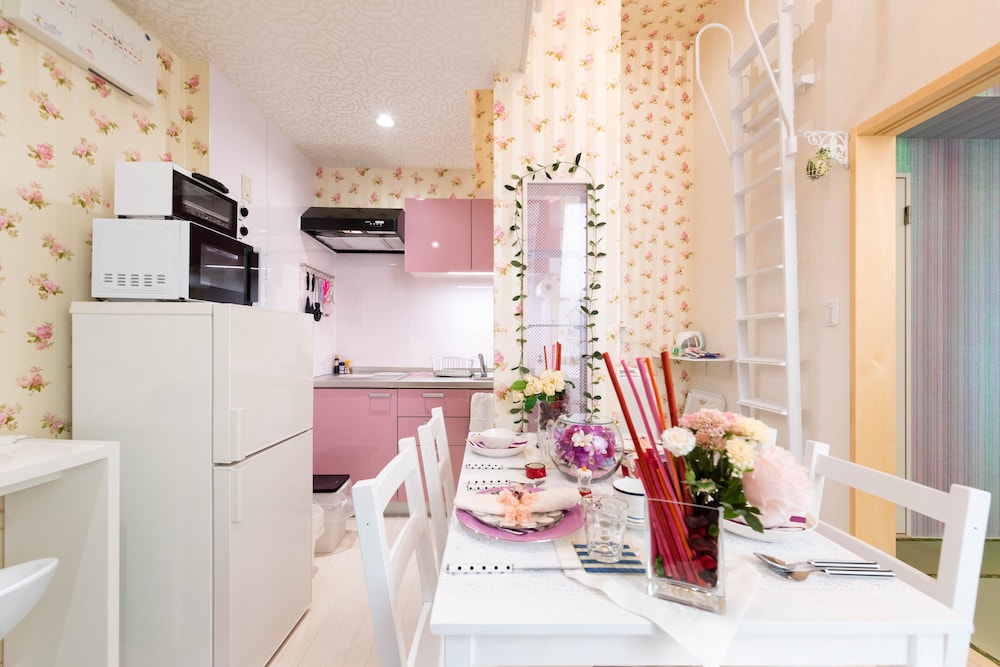 PAPILLON PARADIS NISHI-SHINJUKU 東京