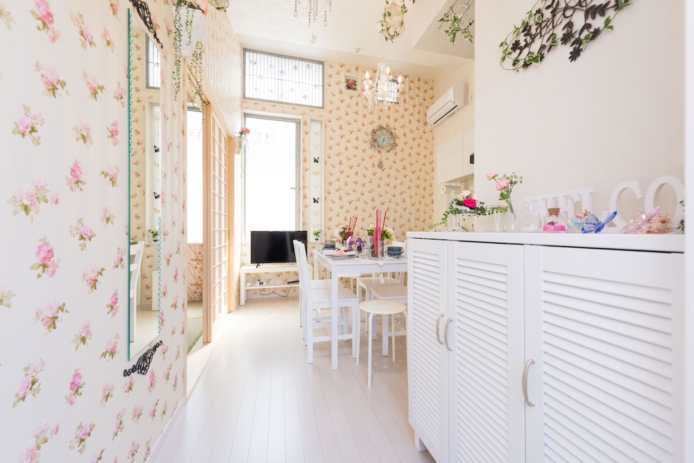 PAPILLON PARADIS NISHI-SHINJUKU 東京