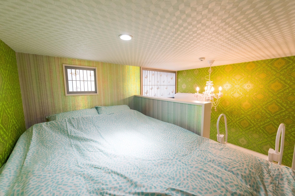 PAPILLON PARADIS NISHI-SHINJUKU 東京