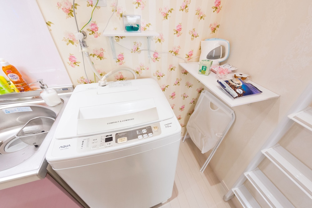 PAPILLON PARADIS NISHI-SHINJUKU 東京