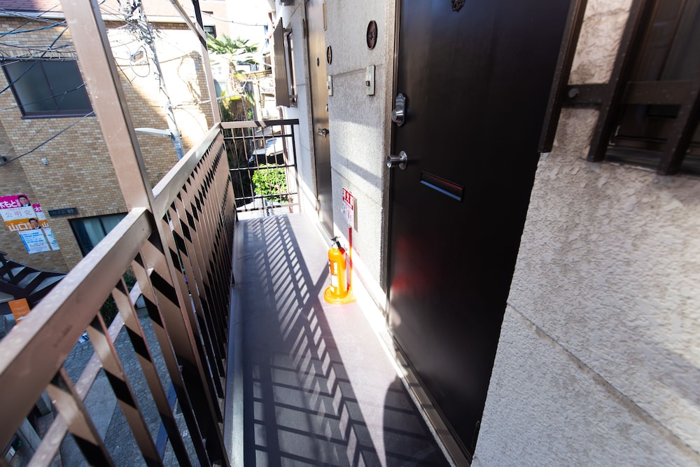 神楽坂 レトロなBARとホテル 東京